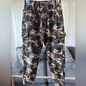 Evolution In Design Boys Green Camo Cargo Joggers   Size 7